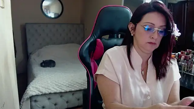 Snapshot of Carol_Scottt chatting on 07-09-26, 05:17 Carol Scottt online show from 07-09-26, 05:17
