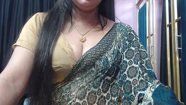 desi-maisa130 online show from 10-17-25, 05:26