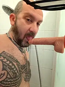 Snapshot of teddy79good chatting on 12-20-25, 01:07 teddy79good online show from 12-20-25, 01:07