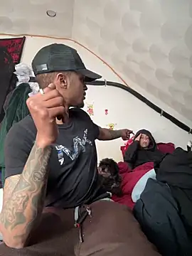 Snapshot of rayyymack chatting on 02-21-26, 03:46 rayyymack online show from 02-21-26, 03:46