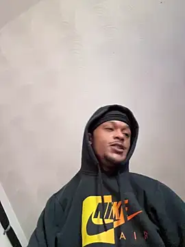 Snapshot of rayyymack chatting on 03-06-26, 01:40 rayyymack online show from 03-06-26, 01:40