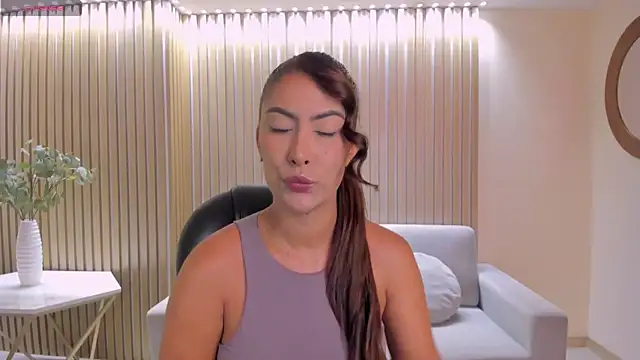 ArianaDumont online show from 06-01-26, 11:12
