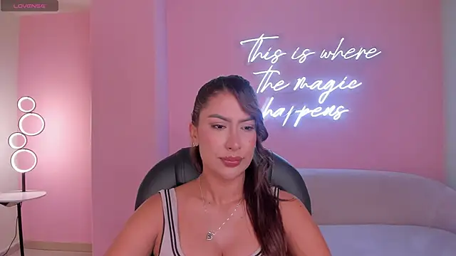Snapshot of ArianaDumont chatting on 07-03-26, 11:05 ArianaDumont online show from 07-03-26, 11:05