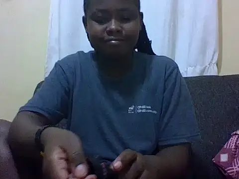 Sweetcecie01 online show from 05-29-26, 09:35