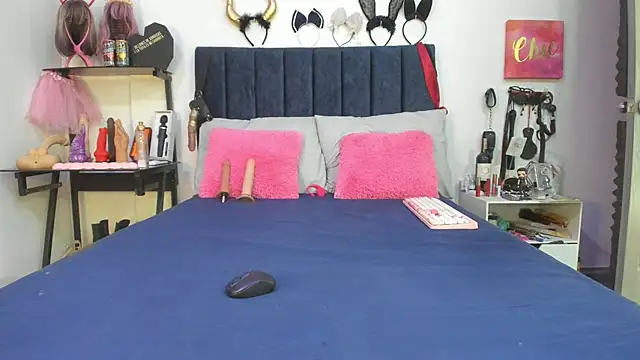 Snapshot of emmily_giraldo chatting on 06-12-26, 12:26 emmily giraldo online show from 06-12-26, 12:26
