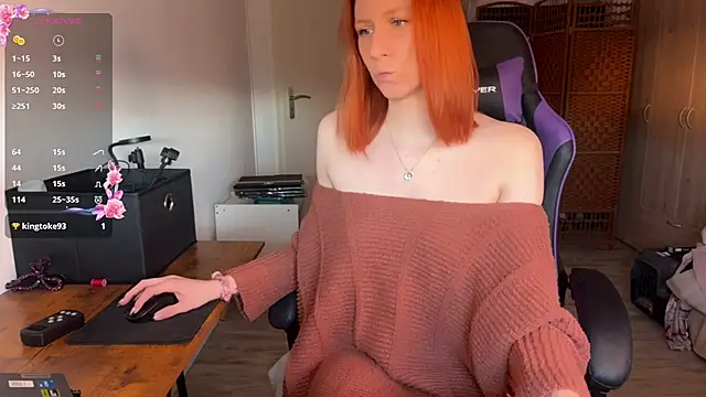 Snapshot of Caliiie-of chatting on 04-07-26, 05:52 Caliiie-of online show from 04-07-26, 05:52