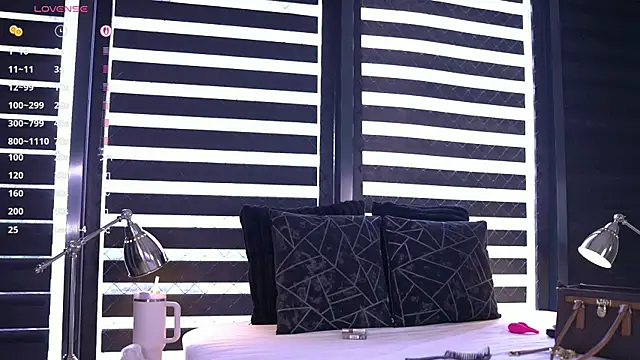 Snapshot of MissKiarra chatting on 05-22-26, 06:53 MissKiarra online show from 05-22-26, 06:53