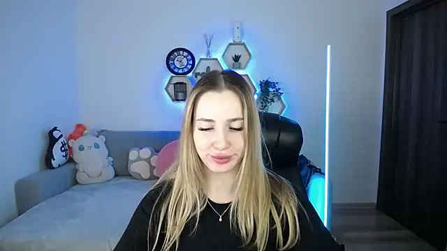 SabrinViolet online show from 03-09-26, 09:13