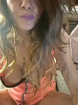 Snapshot of vampvanna23 chatting on 06-20-26, 01:52 vampvanna23 online show from 06-20-26, 01:52