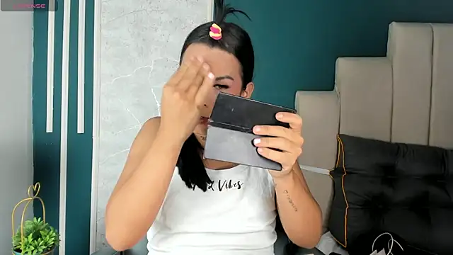 Snapshot of yossi_peach_cute chatting on 01-15-26, 08:01 yossi peach cute online show from 01-15-26, 08:01