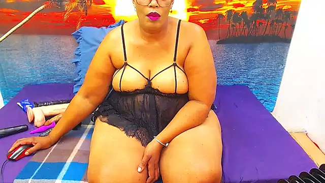 Snapshot of Brookylynbrownxx chatting on 06-07-26, 08:34 Brookylynbrownxx online show from 06-07-26, 08:34