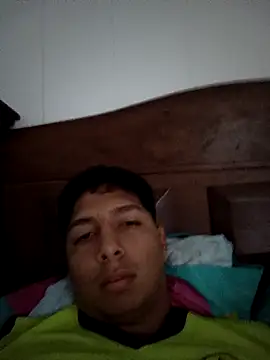 Caluis06 online show from 05-12-26, 04:04