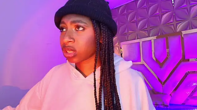 Queen perla  online show from 03-18-26, 01:03