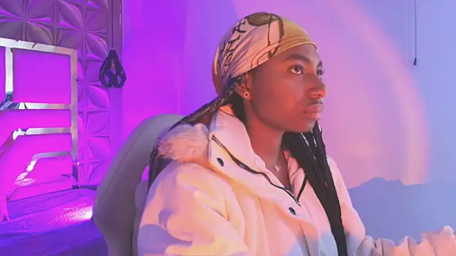 Queen perla  online show from 04-03-26, 12:03