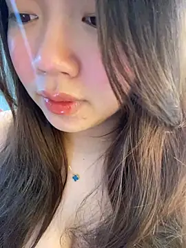 Hotellinh12 online show from 03-15-26, 07:25