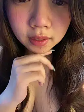 Hotellinh12 online show from 04-06-26, 11:44