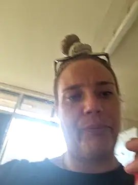 Off the Lesh online show from 12-17-25, 07:31