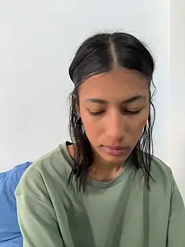 Snapshot of Valentinabaker chatting on 07-23-26, 01:53 Valentinabaker online show from 07-23-26, 01:53