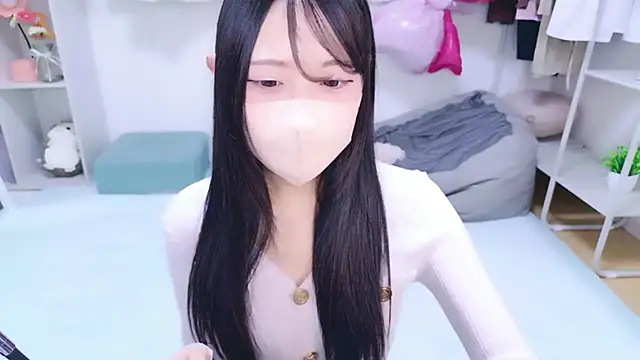 Suzu ch xx online show from 04-17-26, 01:47