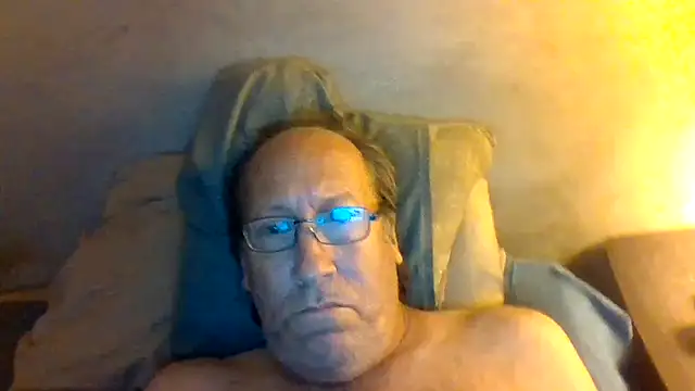 Snapshot of hornyrich69 chatting on 06-01-26, 06:26 hornyrich69 online show from 06-01-26, 06:26