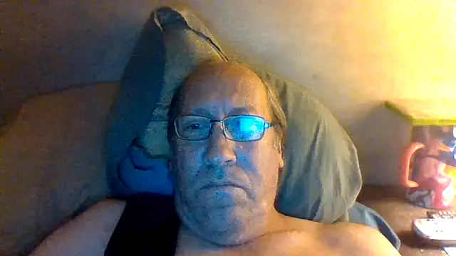 Snapshot of hornyrich69 chatting on 06-04-26, 05:24 hornyrich69 online show from 06-04-26, 05:24