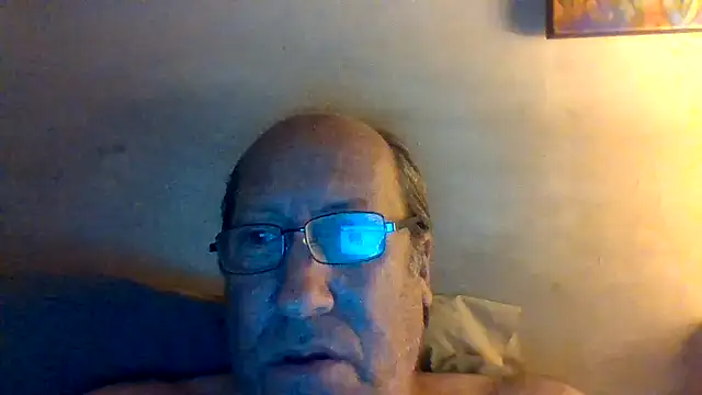 Snapshot of hornyrich69 chatting on 06-07-26, 06:28 hornyrich69 online show from 06-07-26, 06:28