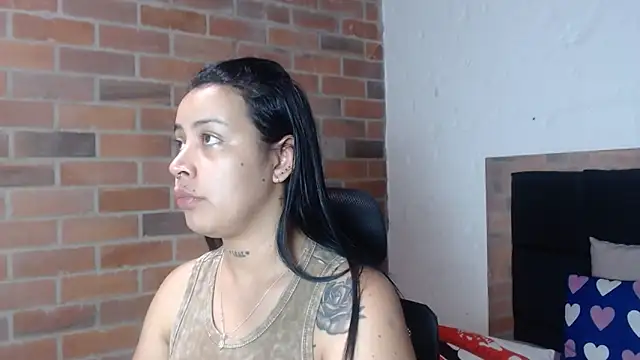 salome  hills1 online show from 04-10-26, 07:51