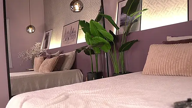 IzzyWild online show from 03-25-26, 11:49