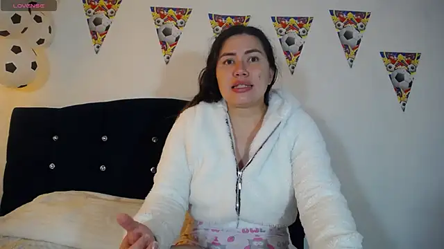 Snapshot of melpark chatting on 06-16-26, 01:25 melpark online show from 06-16-26, 01:25