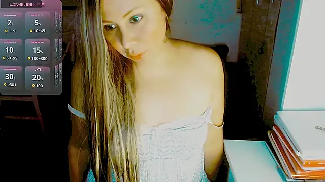 Camil2025 online show from 06-14-26, 02:35