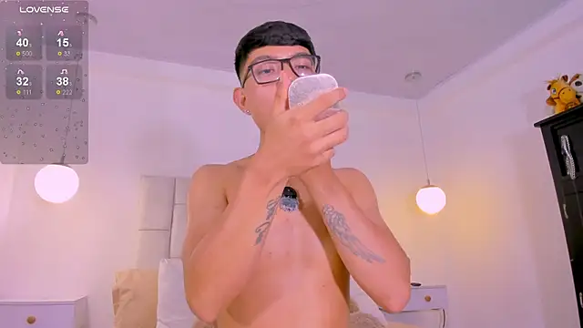 CodyTwink online show from 05-27-26, 09:23