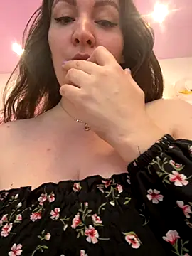 Snapshot of Nataly_cute chatting on 10-30-25, 08:20 Nataly cute online show from 10-30-25, 08:20