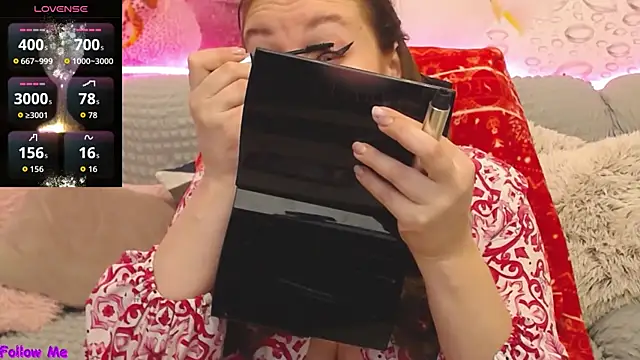 Snapshot of Nataly_cute chatting on 12-05-25, 08:05 Nataly cute online show from 12-05-25, 08:05