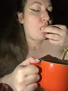 Snapshot of Nataly_cute chatting on 02-26-26, 07:46 Nataly cute online show from 02-26-26, 07:46