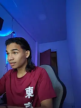 Boypolla11 online show from 06-07-26, 11:36
