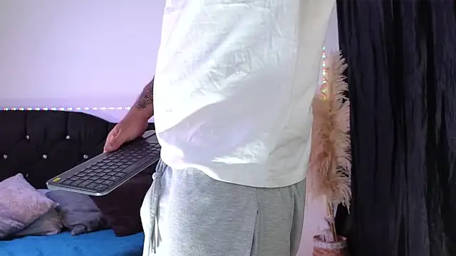 john cartter1 online show from 02-09-26, 02:21