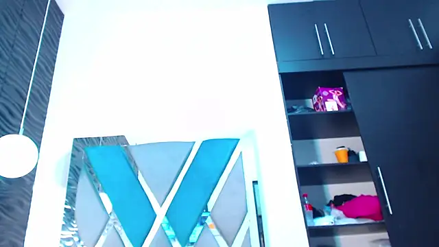 Victoria Coleman online show from 09-11-25, 12:27