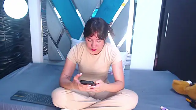 Victoria Coleman online show from 10-01-25, 11:05