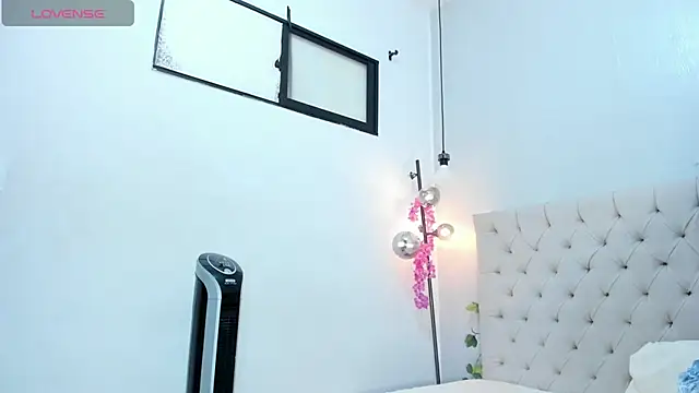 Victoria Coleman online show from 10-17-25, 07:27