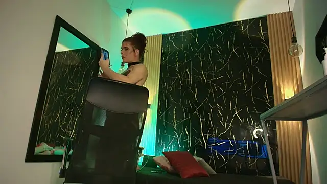 Bella salvatore online show from 03-06-26, 10:17