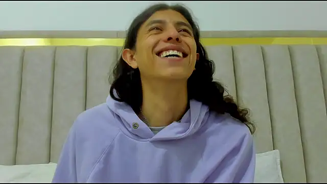 FreyaMoller online show from 11-27-25, 07:38