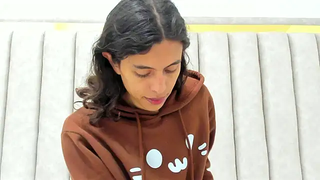 FreyaMoller online show from 03-04-26, 06:58