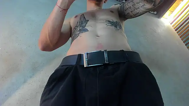 Snapshot of french_sexx chatting on 03-04-26, 01:22 french sexx online show from 03-04-26, 01:22