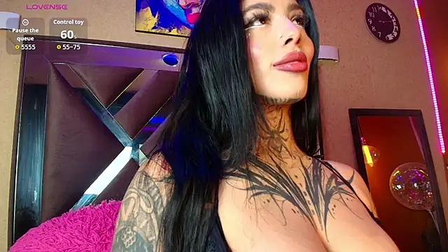 Snapshot of SamanthaaSutra chatting on 03-12-26, 05:52 SamanthaaSutra online show from 03-12-26, 05:52