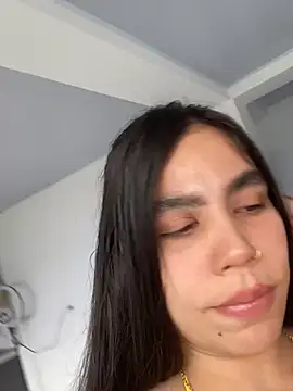 Snapshot of Cuteandhornyy chatting on 03-15-26, 09:32 Cuteandhornyy online show from 03-15-26, 09:32