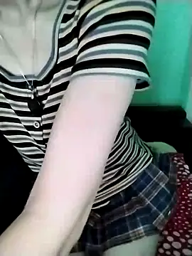 Luxcute286 online show from 05-02-26, 11:54