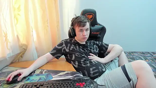 iliaskrislove online show from 05-18-26, 01:24