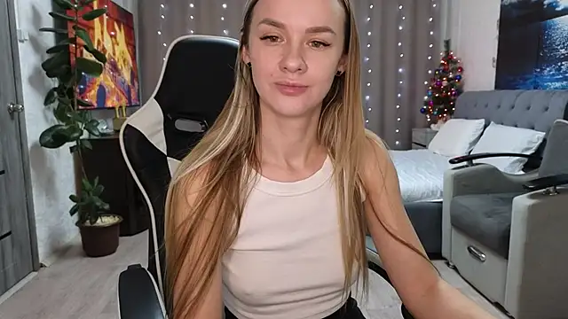 Snapshot of Strip-Lady chatting on 01-09-26, 12:41 Strip-Lady online show from 01-09-26, 12:41