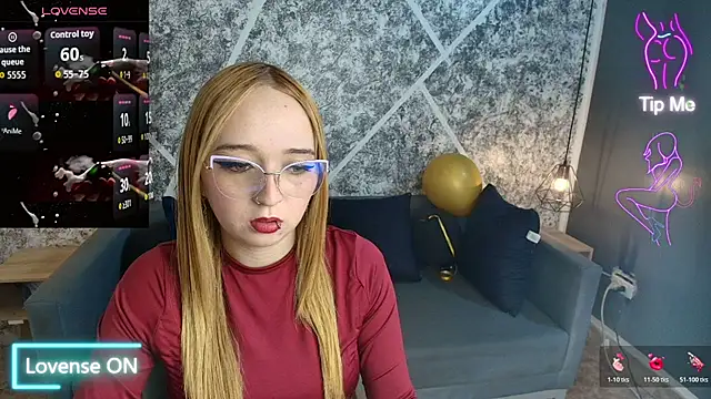 Liaroberts1 online show from 08-06-26, 01:46