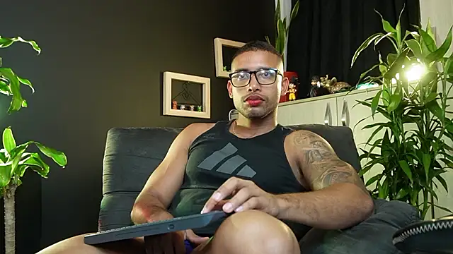 LincomAmith online show from 03-24-26, 04:17